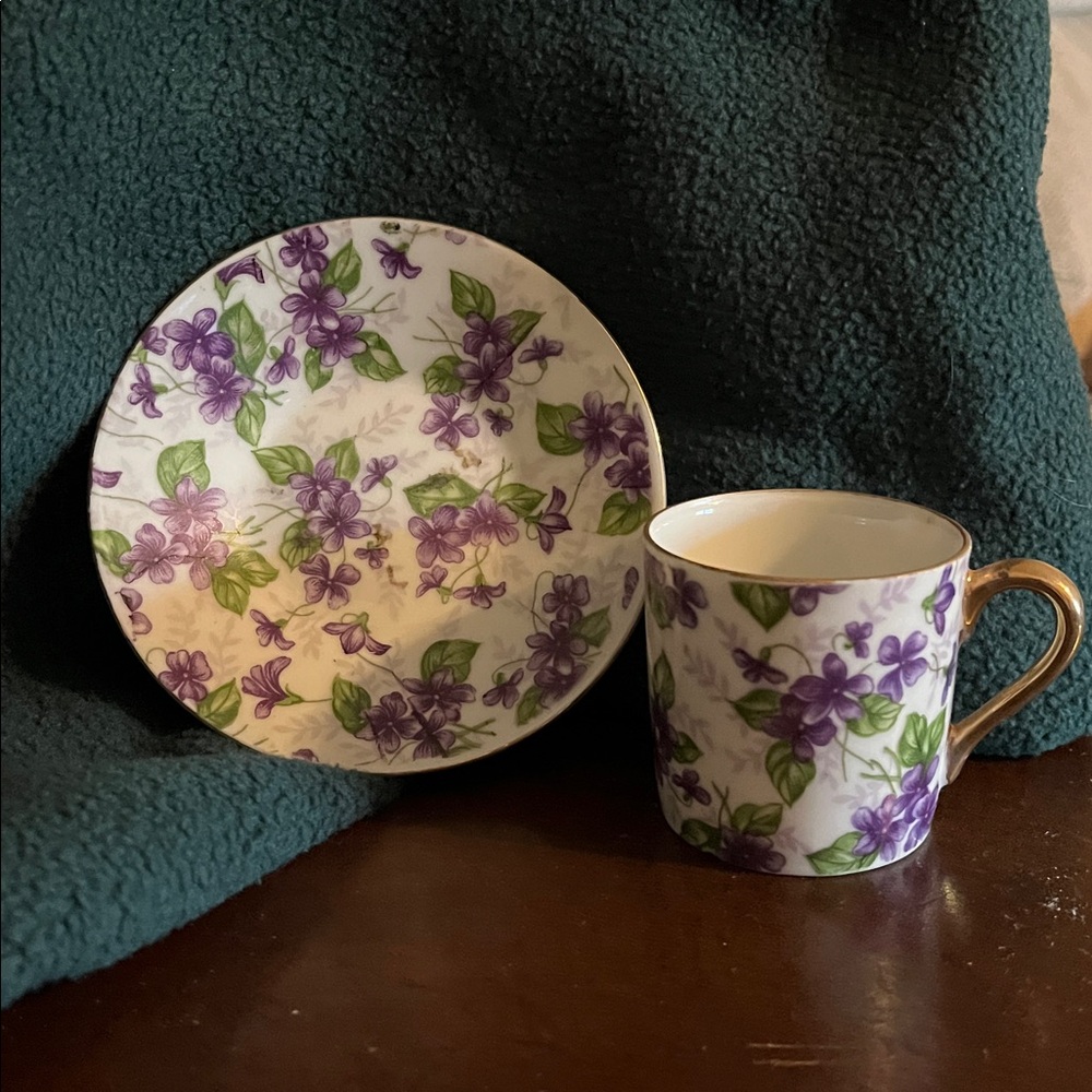 Vintage Inarco Floral Teacup and Saucer Set - Picture 4 of 5